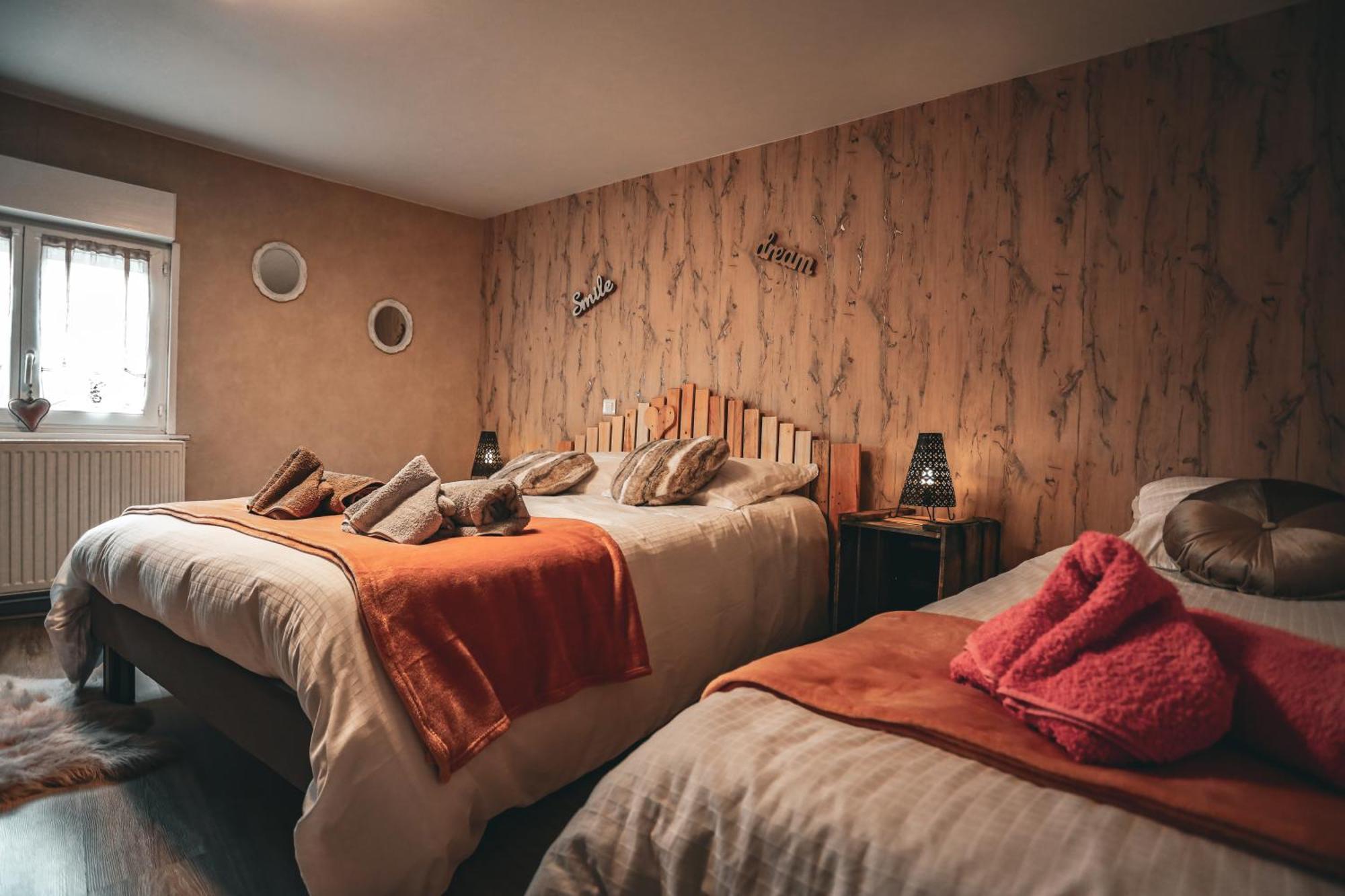 Gite , Au Dormeur Du Val Vireux-Wallerand Exteriér fotografie